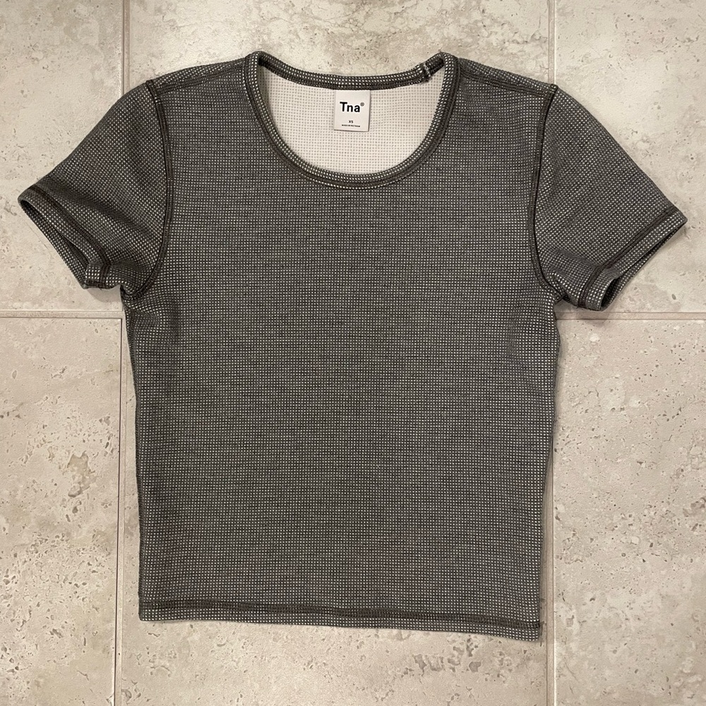 Aritzia TNA T Shirt size XS